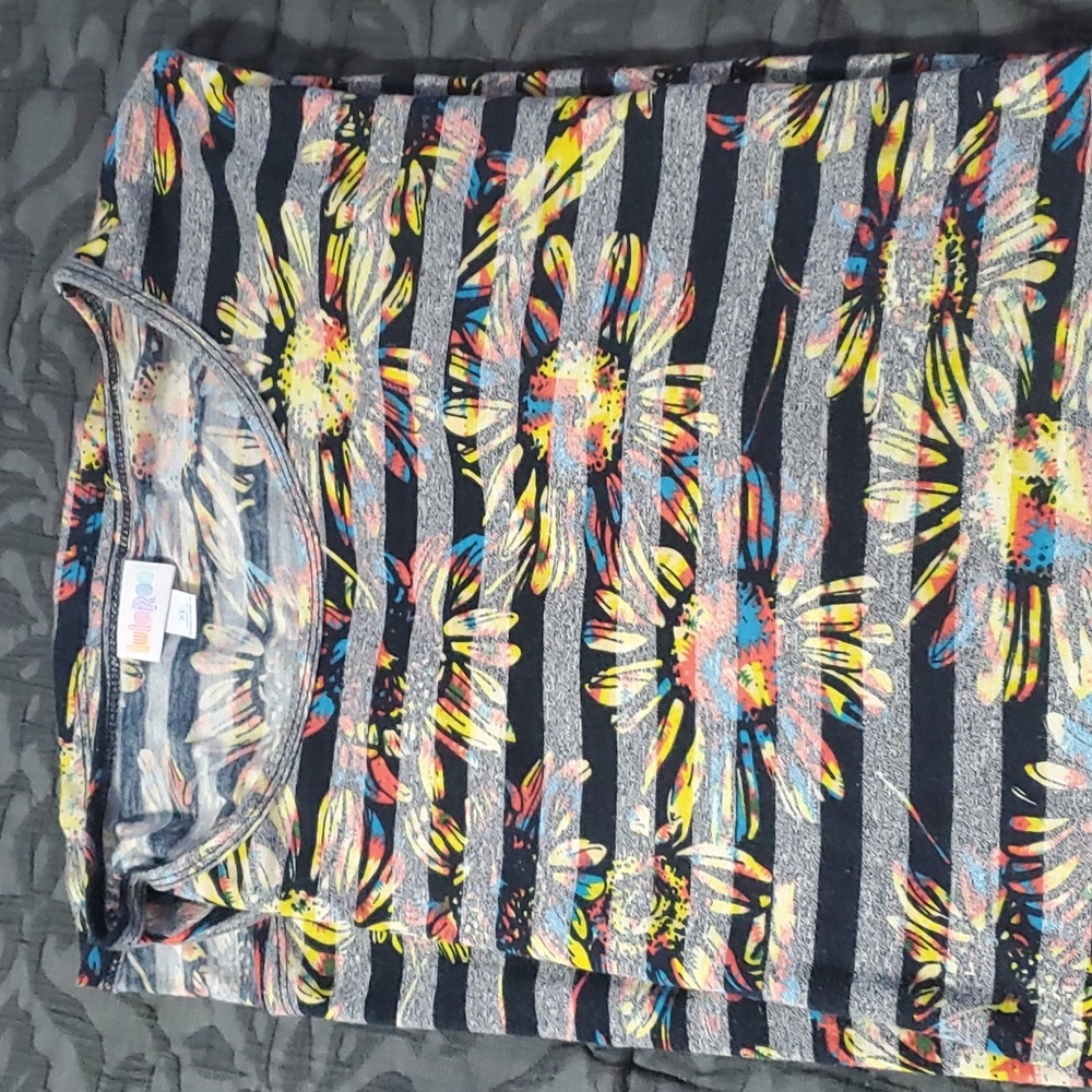 Lularoe Irma Tunic sunflower size XL